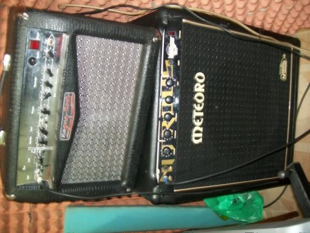 Cubos Baixo e Guitarra